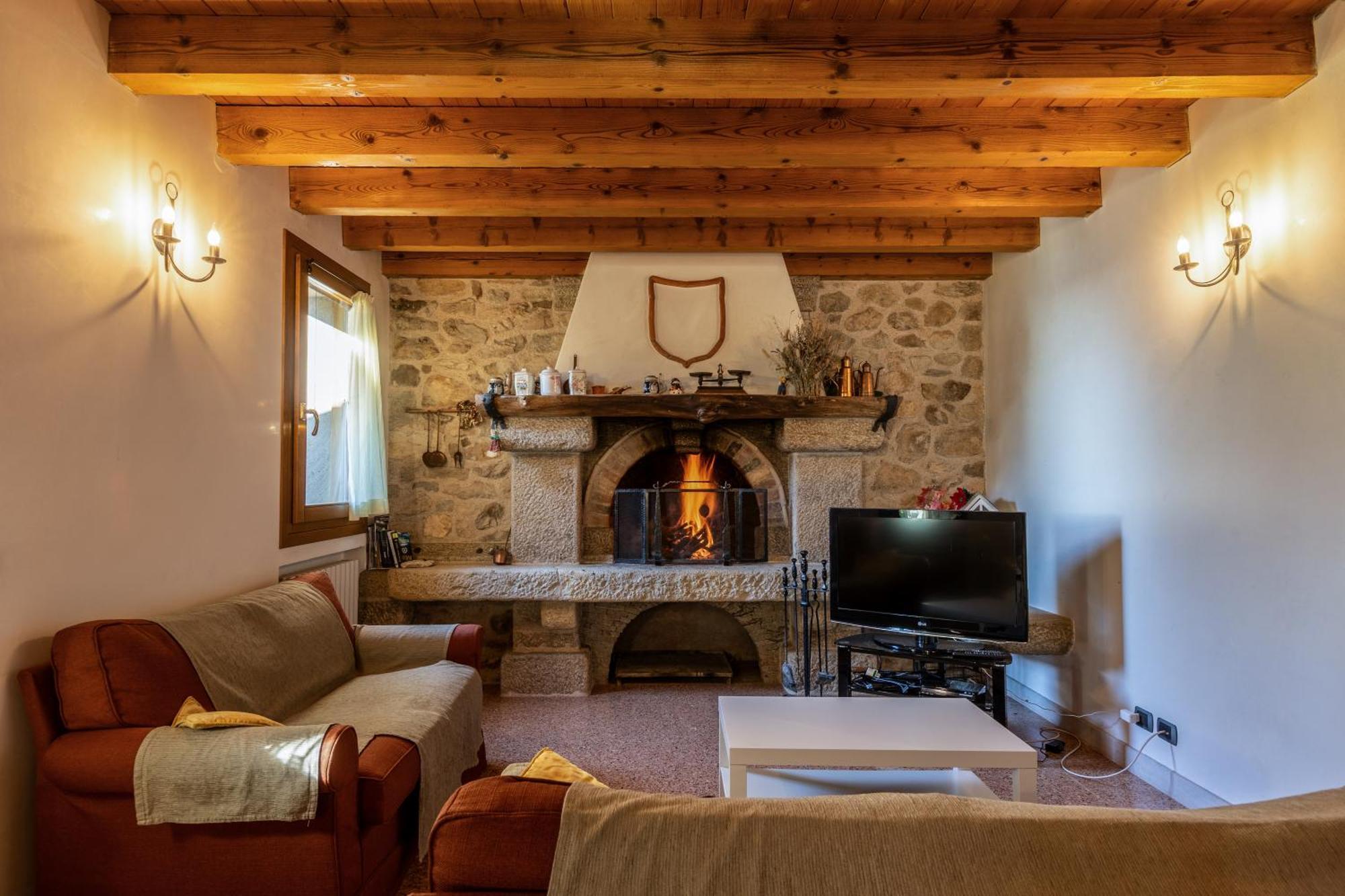 Holiday House Petrarca 阿尔库阿佩特拉尔卡 外观 照片